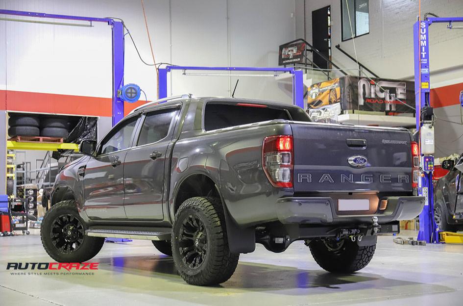 FORD-RANGER-VAPOR-MATTE-BLACK